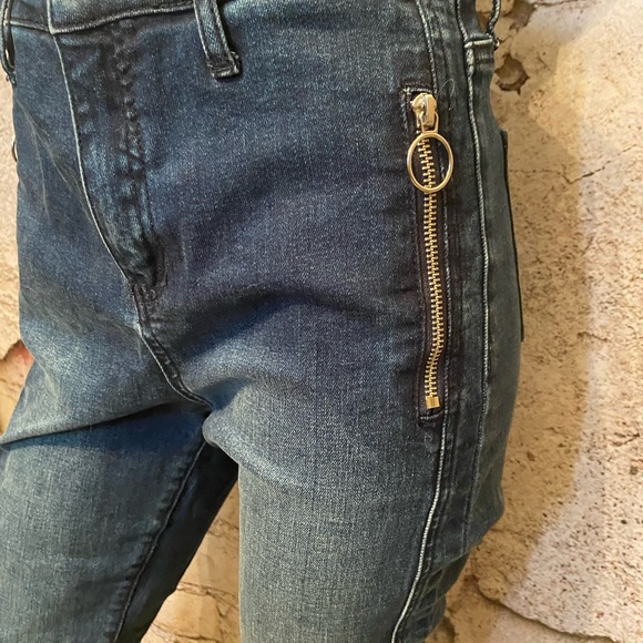 GUESS Side Zipper Stretch Jeans - Picture 3 of 10